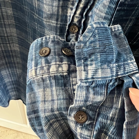 Men’s Large Blue Lightweight Corduroy Button Down Shirt - Picture 4 of 8